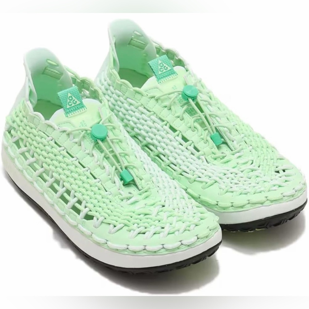 NWT Nike ACG  Watercat+ 'Vapor Green' hiking SIZE 12